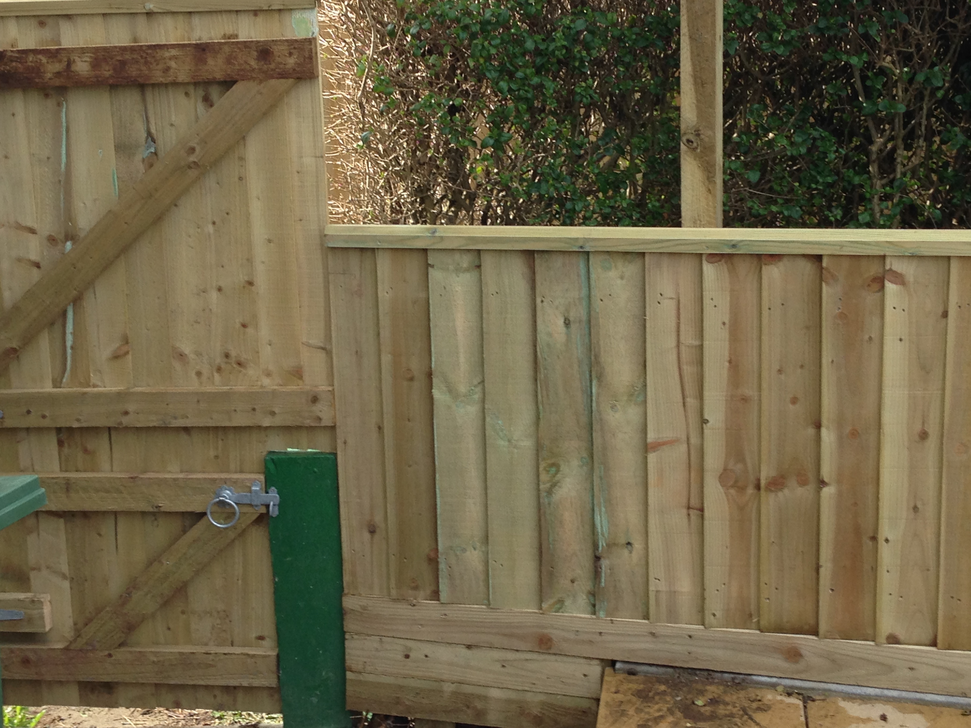 Fencing, Gates & Decking Dave's Sheds